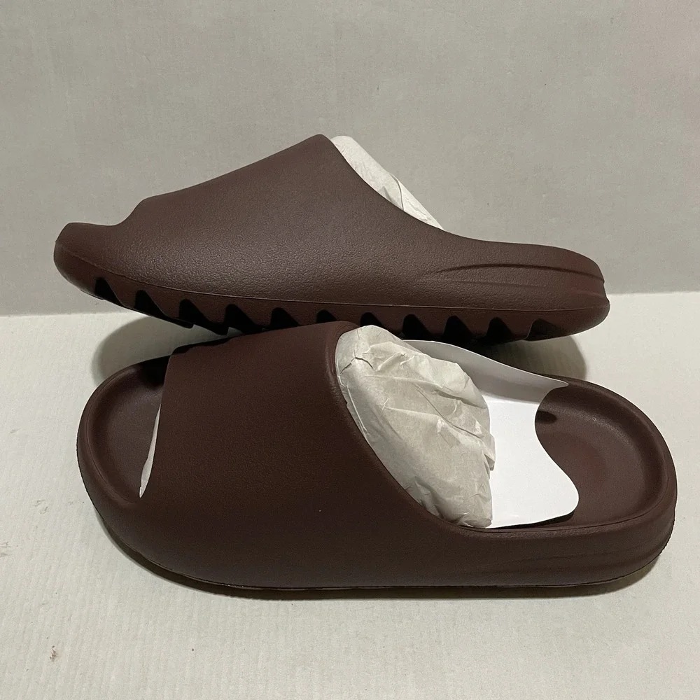 YS-01 Fudge Size 9 Slides Brand New W/ Dust Bag
